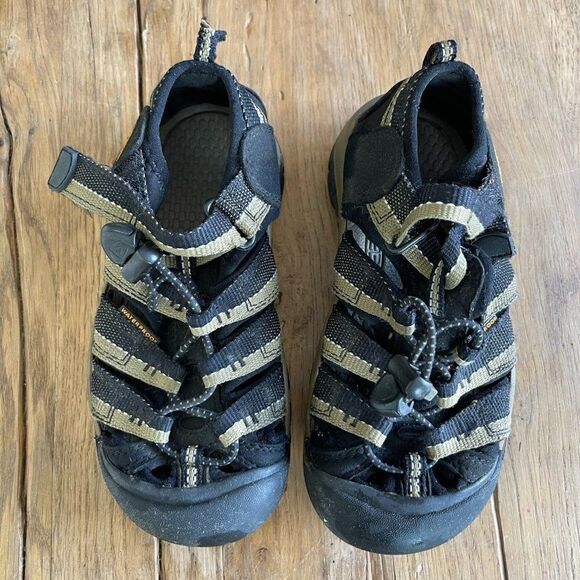 Keen Kid's Water Shoes, Size 13 - Picture 1 of 5